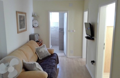 Radovljica Apartamento | Moderno, renovado apartamento de 2 dormitorios con jardín cerca del lago Bled (5 plazas).