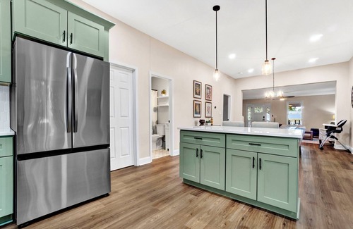 Piedmont Otro | Modern Remodeled Farmhouse - Great Location
