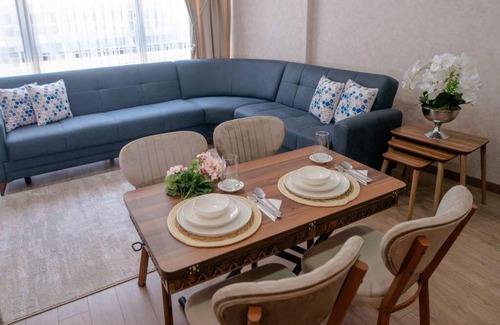 Mustafakemalpasa Apartamento | Modern residence in a complex with pool