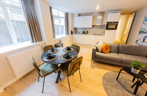 Centrum Villa | Modern Retreat 3BDR Apartment WS