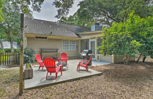 Mount Pleasant Casa | Modern Retreat - 4 Miles to Isle of Palms Beach!