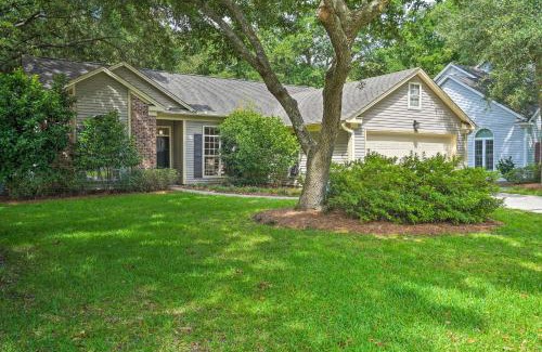 Mount Pleasant Casa | Modern Retreat - 4 Miles to Isle of Palms Beach!