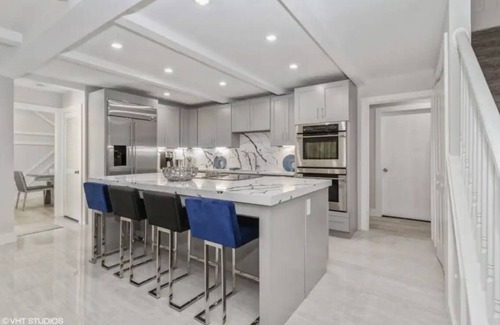 Chastain Park Casa | Modern Retreat in Buckhead next to Golf and Park