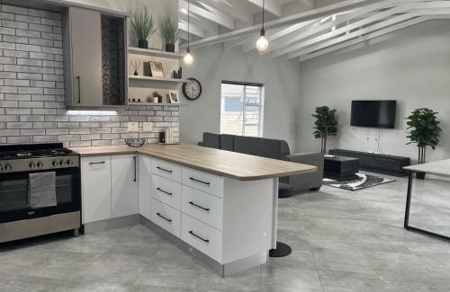 Jeffreys Bay Casa | Modern Retreat in Jeffreys Bay