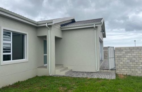 Jeffreys Bay Casa | Modern Retreat in Jeffreys Bay