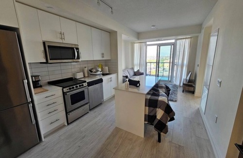 Oakville Condominio | Modern Retreat in Oakville with Highspeed Internet