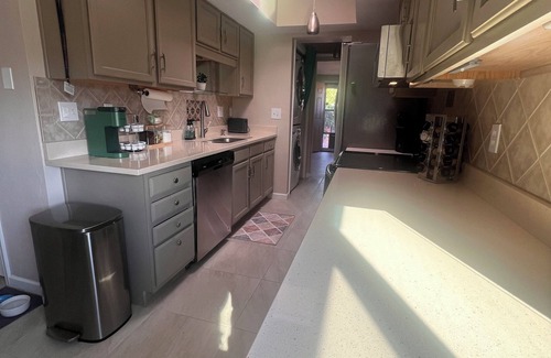 Green Valley Casa | Modern Retreat in Green Valley. Community Pool and Hot Tub a block away!