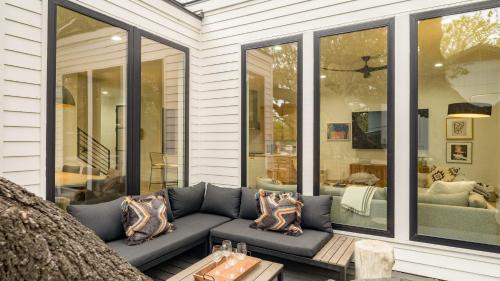 Bouldin Casa | Modern Retreat w Pool, Guest House & Deck Lounge Henley by AvantStay