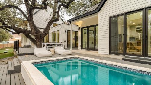 Bouldin Casa | Modern Retreat w Pool, Guest House & Deck Lounge Henley by AvantStay