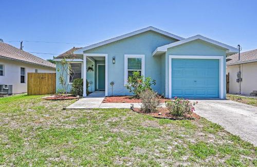 Naples Park Casa | Modern Retreat with Pool Near Vanderbilt Beach!