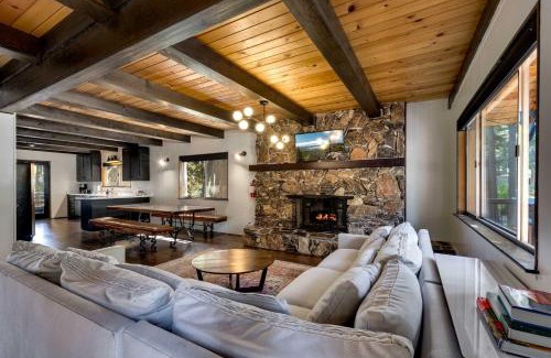 Tahoe Woods Casa | Modern Retro Tahoe Chic Chalet