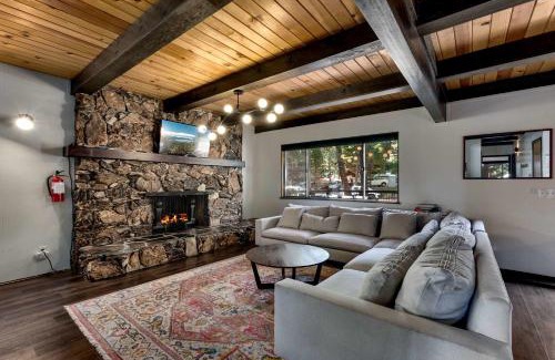 Tahoe Woods Casa | Modern Retro Tahoe Chic Chalet