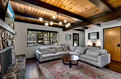 Tahoe Woods Casa | Modern Retro Tahoe Chic Chalet