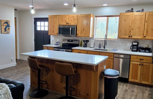 Kingston Condominio | Modern River Condo/Silver Mt./Hiawatha/Cda River
