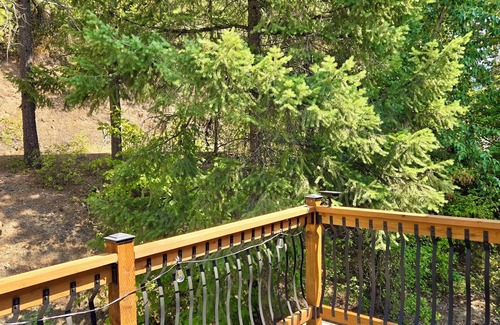 Kingston Condominio | Modern River Condo/Silver Mt./Hiawatha/Cda River