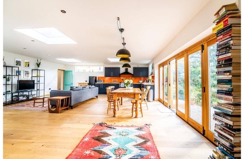 Norwich Casa | Modern Riverside Retreat, Norwich