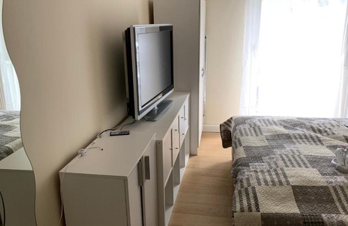 Westend Casa | Modern Room In Apartment In City Center Frankfurt