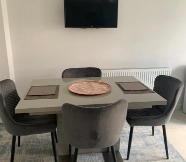 Seisdon Casa | Modern Room Stay