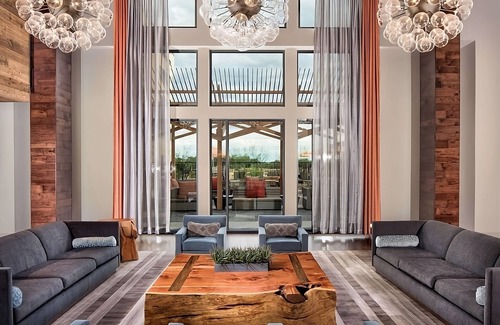 Hill Country Galleria Hotel | Modern Room w/ Rooftop Dining, Pet-Friendly Policy, & Outdoor Pool