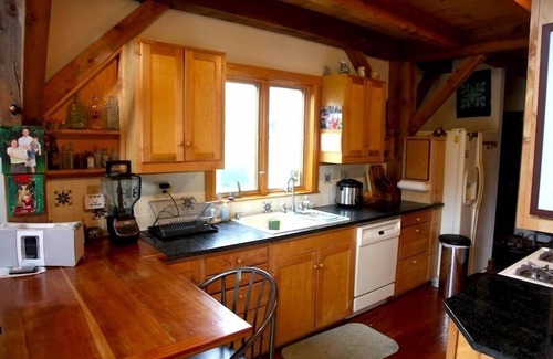 Shelburne Falls Casa | Casa rústica moderna con vistas al río Deerfield