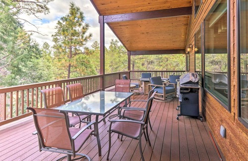 Sierra Pines Cabina | Modern-Rustic Show Low Cabin: Fire Pit, Grill
