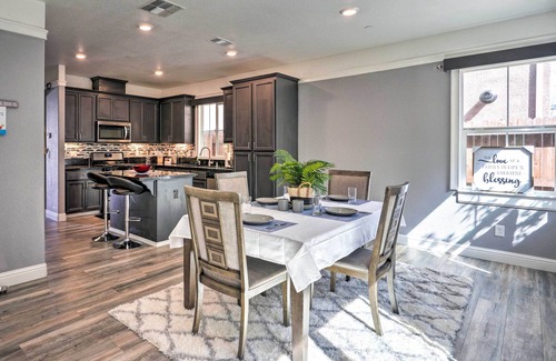 Southwestern Sacramento Casa | Modern Sacramento House ~ 12 Mi to Downtown!