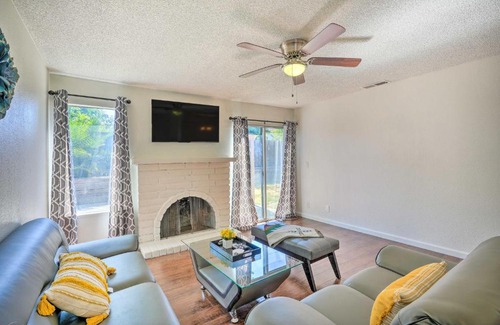 Sacramento Casa | Modern Sacramento Home with Yard 12 Mi to Dtwn