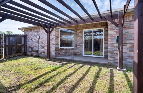 Temple Casa | Modern Sanctuary Getaway Minutes Away From Major Shopping Areas in Central TX
