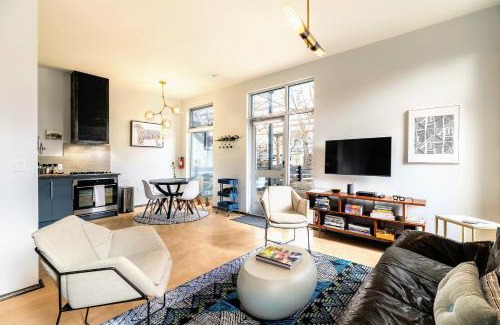 Santa Fe Apartamento | Modern Santa Fe Baca Railyard Apartment with Terrace