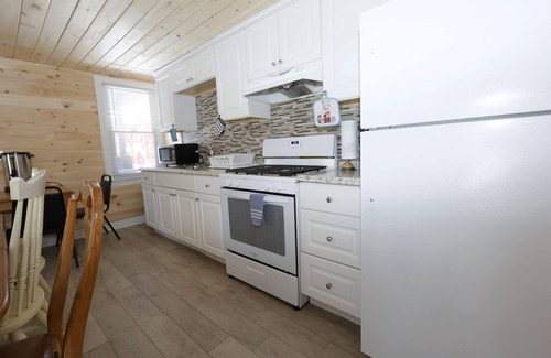 Tannersville Chalet De Esquí | Modern Sauna 8BR Sleeps 284+ HOT tub Just 5 mins to Hunter Mountain