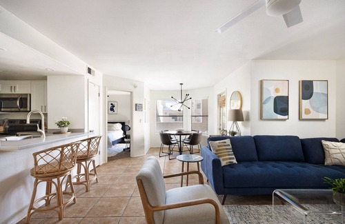 Paradise Valley Village Condominio | 🔥Modern Scottsdale Condo 🔥 Great Area! Golf | Heated Pool | Gym 🏈️⛳️🌴 ⚾