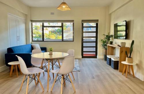 Fish Hoek Apartamento | Modern Seaside Apartment