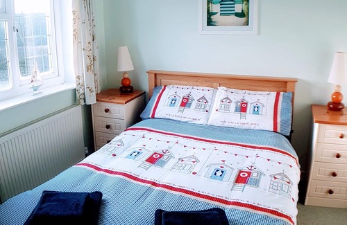 Harlyn Casa | Moderna cabaña junto al mar, que admite perros, a 200 metros de la playa en Harlyn Bay. nr Padstow