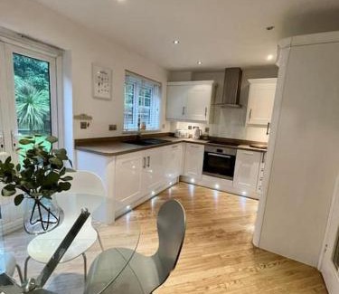 Sprowston Casa | Modern + Secluded 3 bed, 10 mins into city centre