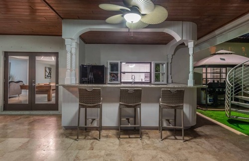 Miami Shores Casa | Modern Secluded 6BR/4.5BA Paradise w/ Pool&Jacuzzi