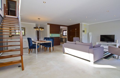 Pedruscada Casa | Modern semi-detached house in quiet residential area - 200 m to the sea (promenade)