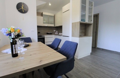 Basanija Casa | Modern semi-detached house, quiet location, 6 minutes to the coast.