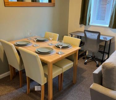 Ewloe Casa | Modern Semi detached in a quiet location, Driveway parking