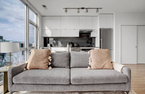Shaw Apartamento | Modern Shaw Studio w/ Gym & W/D, near Metro & U St Bars, by Blueground