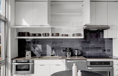 Shaw Apartamento | Modern Shaw Studio w/ Gym & W/D, near Metro & U St Bars, by Blueground