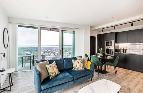 East Acton Apartamento | Modern Sky-High Flat In North Acton