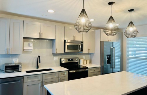 West Highland Casa | Modern Sloan's Lake Dream Home. Central Location - Pet Friendly!