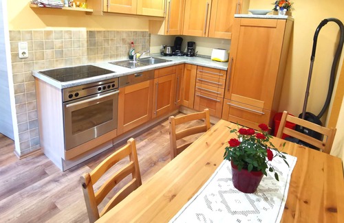 Huertgenwald Apartamento | pequeño apartamento moderno en la granja