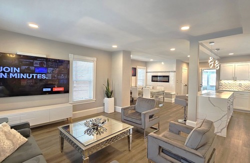 South Medford Casa | Modern Smart Home with EV charger Near Boston & Harvard, 0.7 miles to MBTA