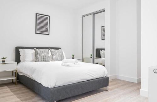 Barnt Green Apartamento | Modern Solihull Studio Apartment with Free Parking & Kitchen