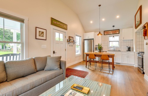 Solomons Cabaña | Modern Solomons Cottage Rental - Walk to Island!