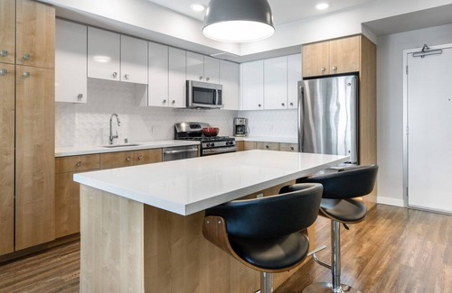 South of Market Apartamento | Modern SoMa 1BR w/ Gym + Roofdeck near BART (Civic Center) by Blueground