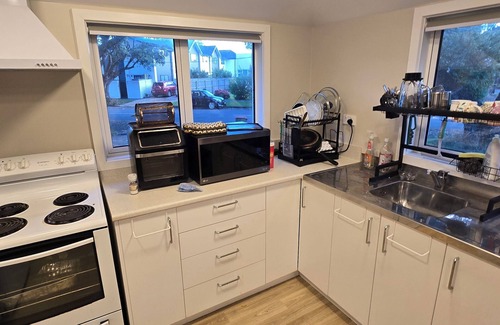 Lower Hutt Casa | Modern Space, Affordable Rate