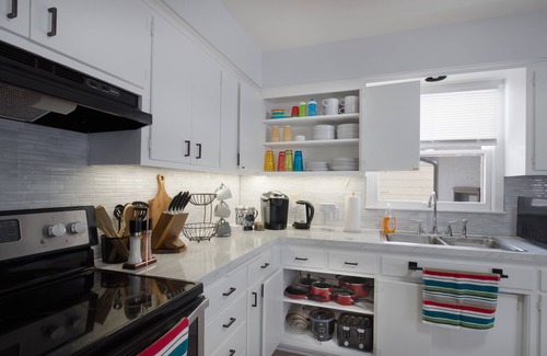 Columbia Heights Casa | Modern, spacious 3BDR house 15 min to Downtown Minneapolis