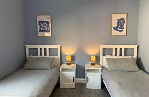 Leigh Apartamento | Modern Spacious 2 Bedroom House in Leigh, Free Parking